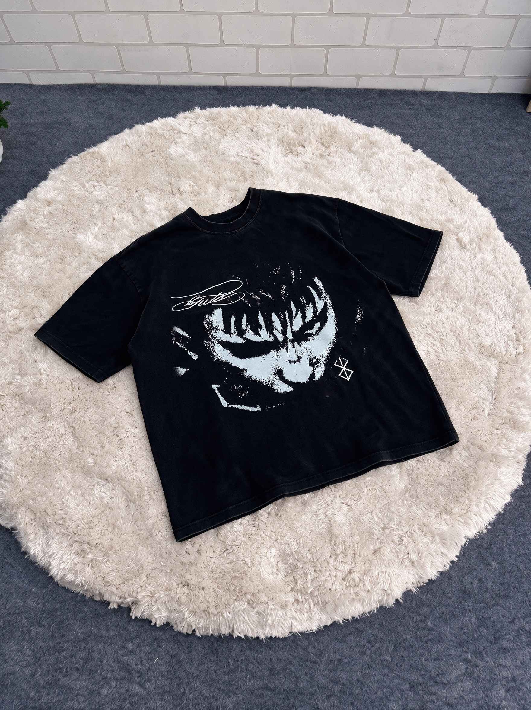 THE GUTS RAGE TEE
