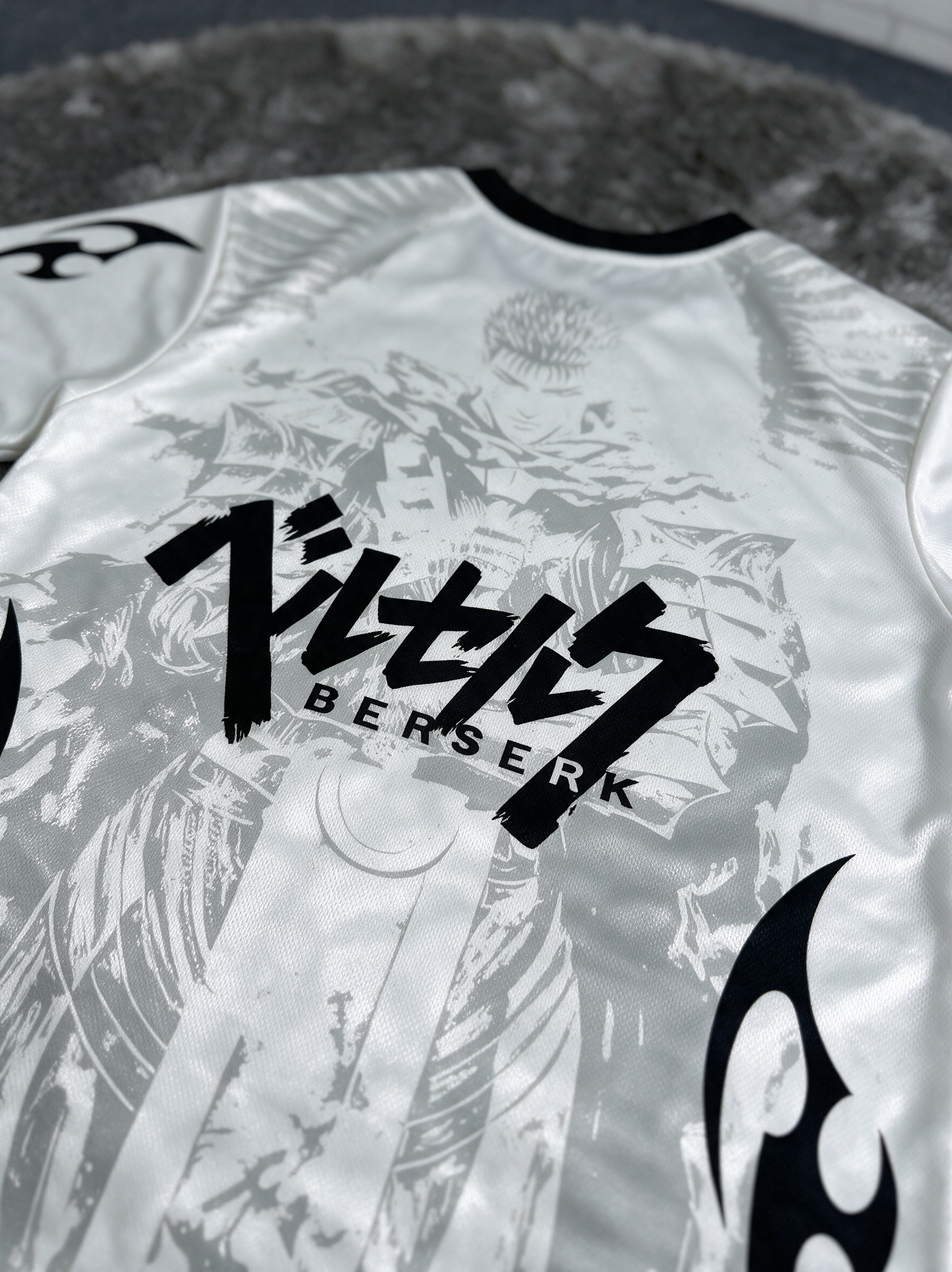 BERSERK OVERSIZED JERSEY