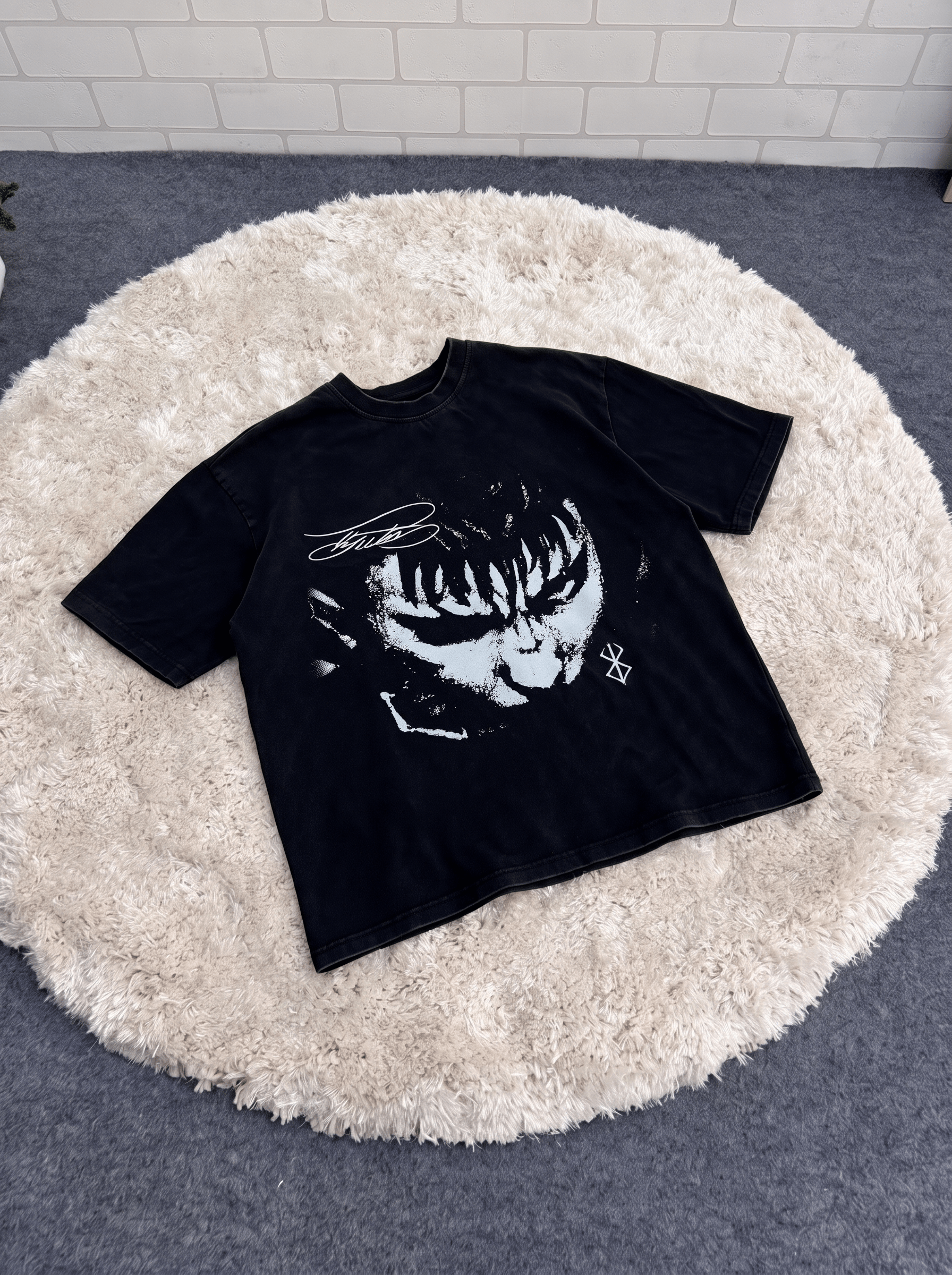 THE GUTS RAGE TEE