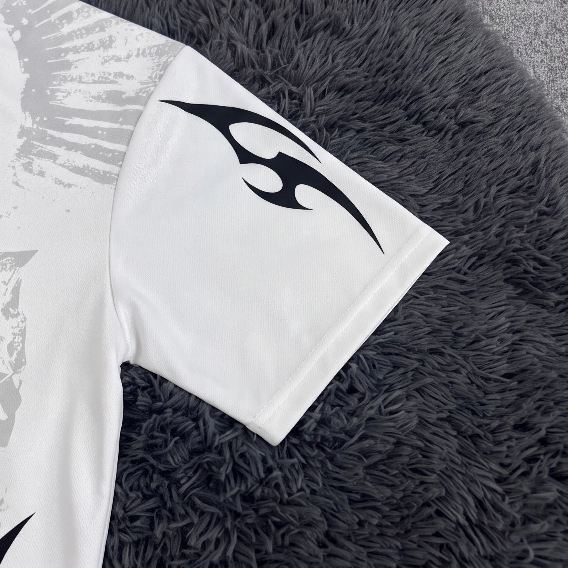 BERSERK OVERSIZED JERSEY